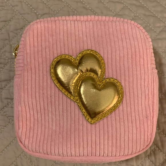 Mini corduroy pouch in pom with gold puffy hearts - Picture 1 of 5